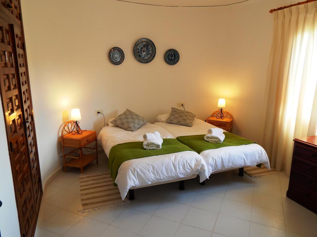 Villa Carfax Orba Eksteriør billede
